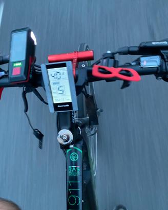 Bicicletta elettrica E-bike strada