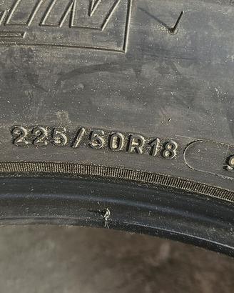 4 gomme invernali Michelin  225/50 18 RUNFLAT