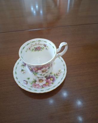 Flower of the Month Series" di Royal Albert