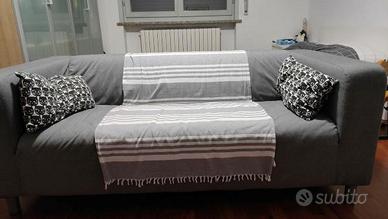 Mitico divano 2 posti Ikea