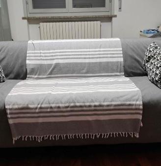Mitico divano 2 posti Ikea