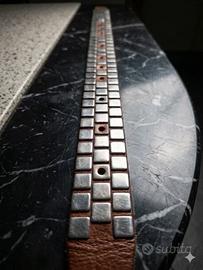 cintura con placchette stile rock grunge