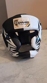 caschetto per sport da combattimento 