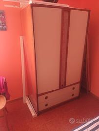 Armadio in legno
