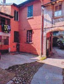 Immobile in asta di 140 m² con 4 locali a Cuvio