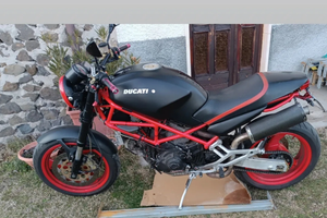 Ducati Monster 900 a carburatori