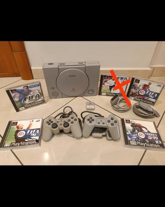 Lotto PlayStation 1 (PS1) funzionante