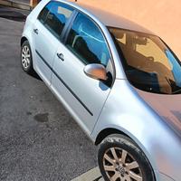 Volkswagen golf 5 1.6 fsi Lmt. edition sport