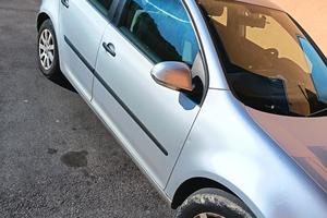 Volkswagen golf 5 1.6 fsi Lmt. edition sport