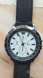 Orologio con quadrante bianco