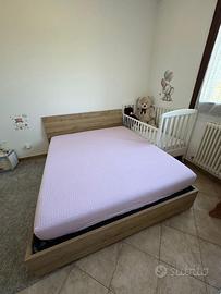 Letto matrimoniale con contenitore e materasso