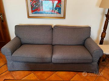 Divano tre posti sfoderabile grigio scuro