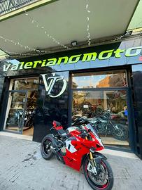 Panigale v4s accessoriata in v4r da VALERIANOMOTO