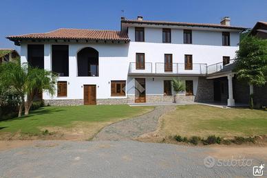 CASA SEMINDIPENDENTE A COSTIGLIOLE D'ASTI