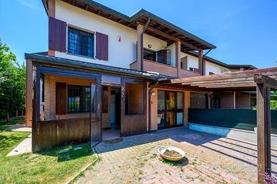 Villetta a schiera di 162 m² con più di 5 locali a