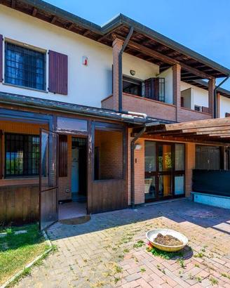 Villetta a schiera di 162 m² con più di 5 locali a