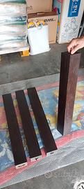 tavolo in legno scuro