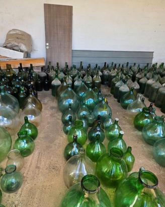 Bottiglioni in vetro artigianato d'epoca