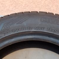 Set di gomme 225/50/17