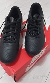 Scarpe calcio Nike tiempo