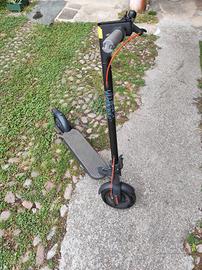 Xiaomi scooter 4 pro 2 gen monopattino elettrico