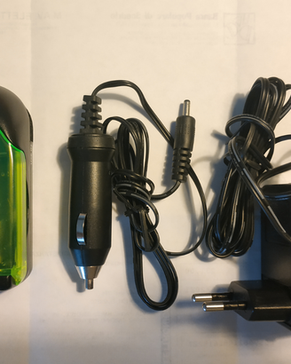 Caricabatterie Uniross Usb/auto