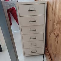 cassettiera in metallo 