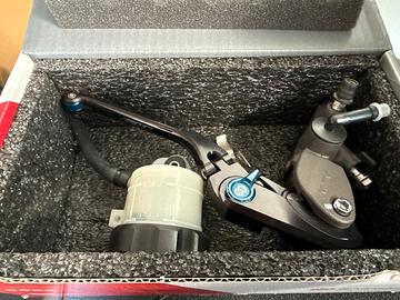 Pompa nissin / leva gytr