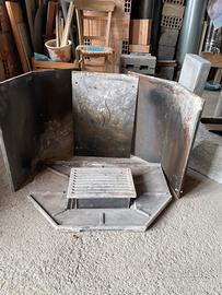 Camino Prefabbricato a legna a focolare aperto