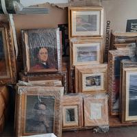 Cornici in legno e quadri