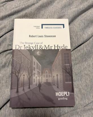 Libro "the strange case of Dr Jekyll&Mr Hyde"