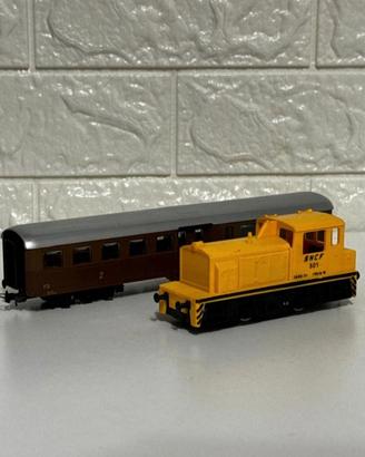 Locomotiva  e carrozza 