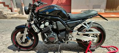 Yamaha FZS 600 Fazer
