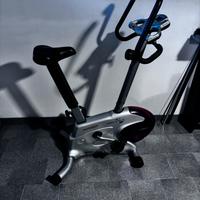 Cyclette professionale flottante