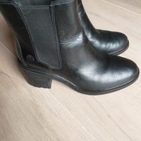 Stivaletti Timberland neri con tacco – Taglia 38