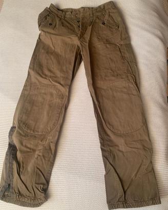 Pantaloni militari