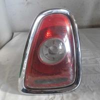 FANALE POSTERIORE DX A LED INTEGRATO NEL PORTELLON