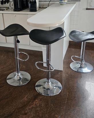 Set tre sgabelli girevoli saliscendi