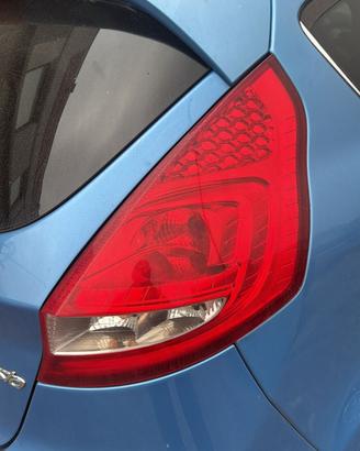 Fanale posteriore dx FORD FIESTA 2010 colore JA8 5