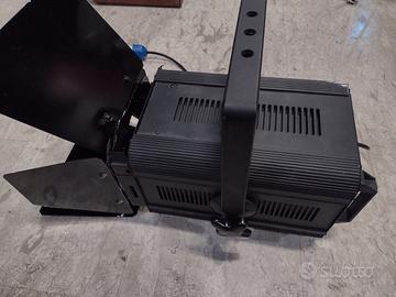 illuminatore  teatrale spotlight combi 12 - 1000 w
