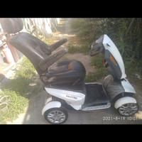 Scooter elettrico carrozzella elettrica anziani