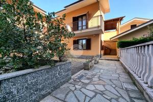 MULTILOCALE A CALUSO