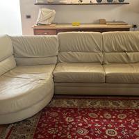 Divano letto in ecopelle