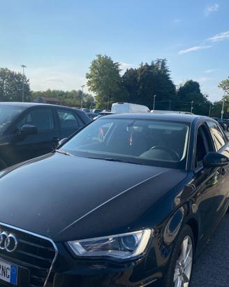 AUDI A3 SPB 1.6 TDI ultra Attraction