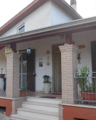 Villa di 139 m² con più di 5 locali e box auto dop