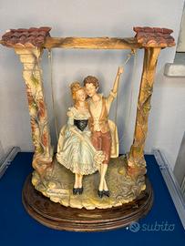 Scultura Vintage "Innamorati su Altalena"