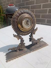 Orologio antico di ottone Bellissim o