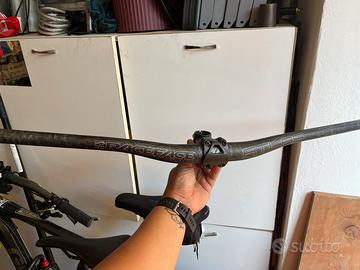 manubrio race face atlas + attacco