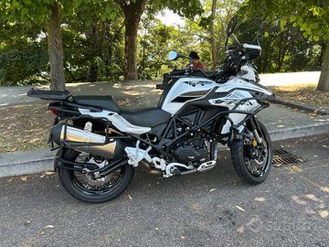 Benelli trk 502x