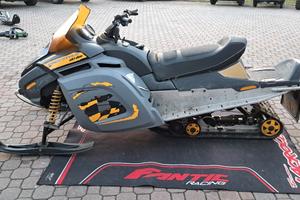 MOTOSLITTA SKI-DOO FREESTYLE 300